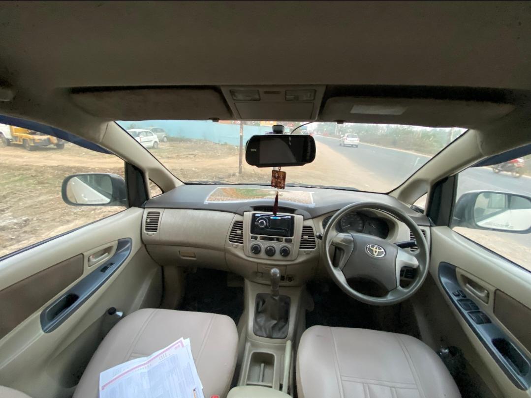 यूज़्ड 2014 टोयोटा इनोवा, Balangir Court, Balangir 10 यूज़्ड 2014 टोयोटा इनोवा, Balangir Court, Balangir 10