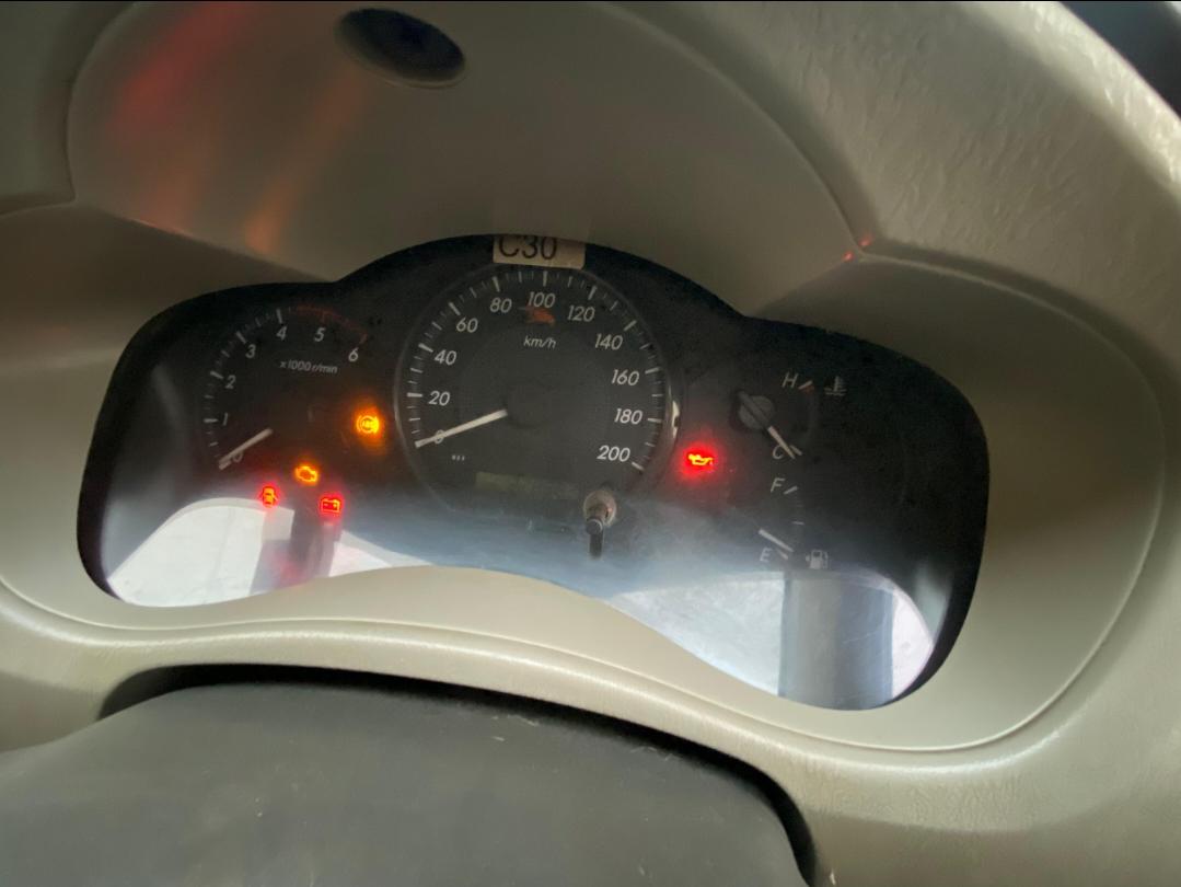 यूज़्ड 2014 टोयोटा इनोवा, Balangir Court, Balangir 9 यूज़्ड 2014 टोयोटा इनोवा, Balangir Court, Balangir 9