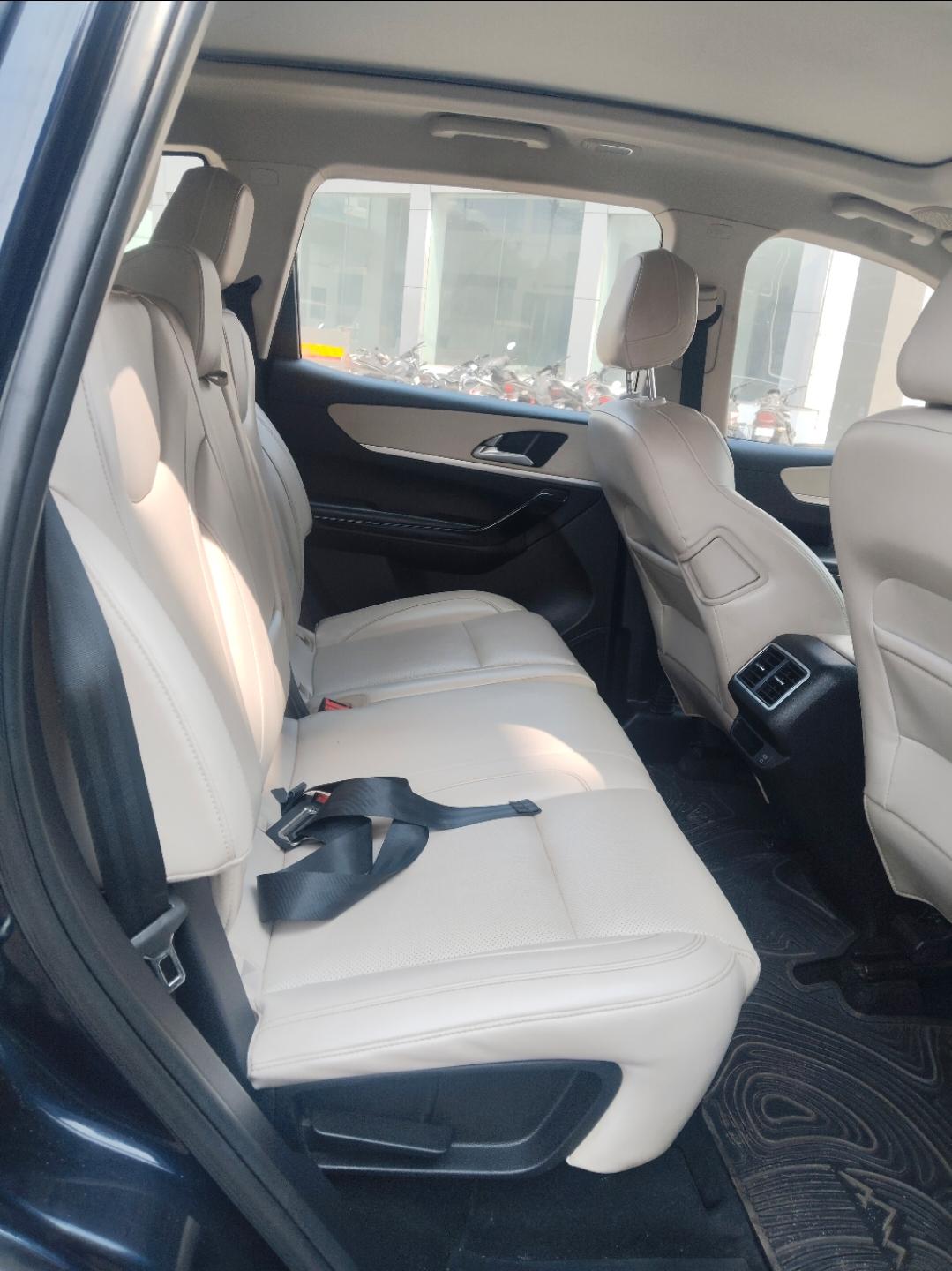 यूज़्ड 2023 महिंद्रा एक्सयूवी700, Korba Colliery, Korba 13 यूज़्ड 2023 महिंद्रा एक्सयूवी700, Korba Colliery, Korba 13