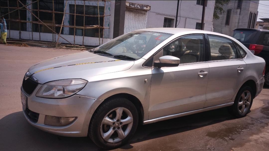 2014 स्कोडा रैपिड 1.5 TDI CR Elegance 2014 स्कोडा रैपिड 1.5 TDI CR Elegance