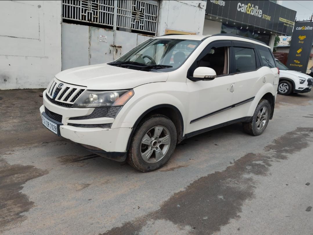 2012 महिंद्रा एक्सयूवी500 W6 FWD 2012 महिंद्रा एक्सयूवी500 W6 FWD