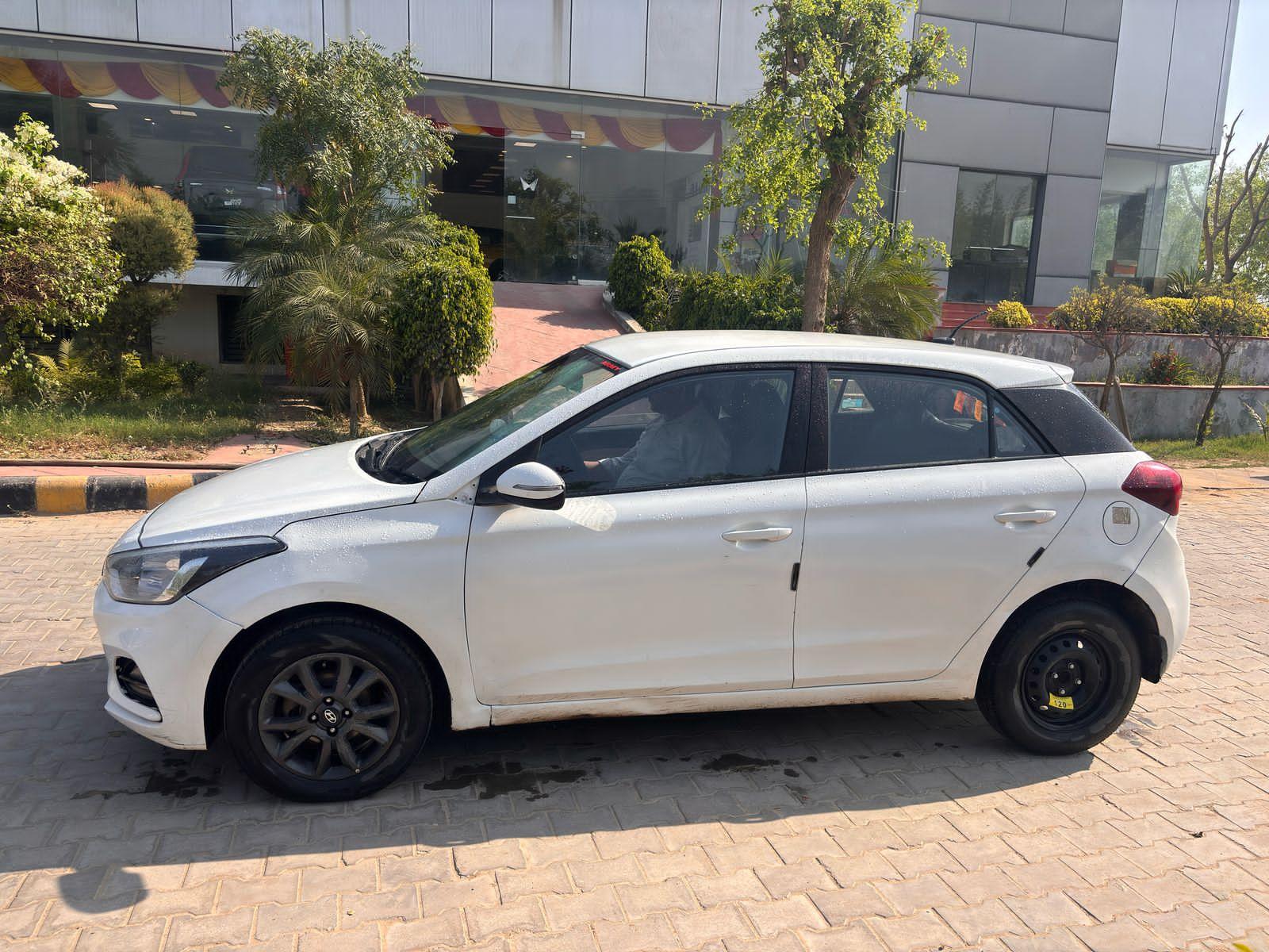 यूज़्ड 2020 ह्युंडई ईलाइट आई20, Alwar 1 यूज़्ड 2020 ह्युंडई ईलाइट आई20, Alwar 1