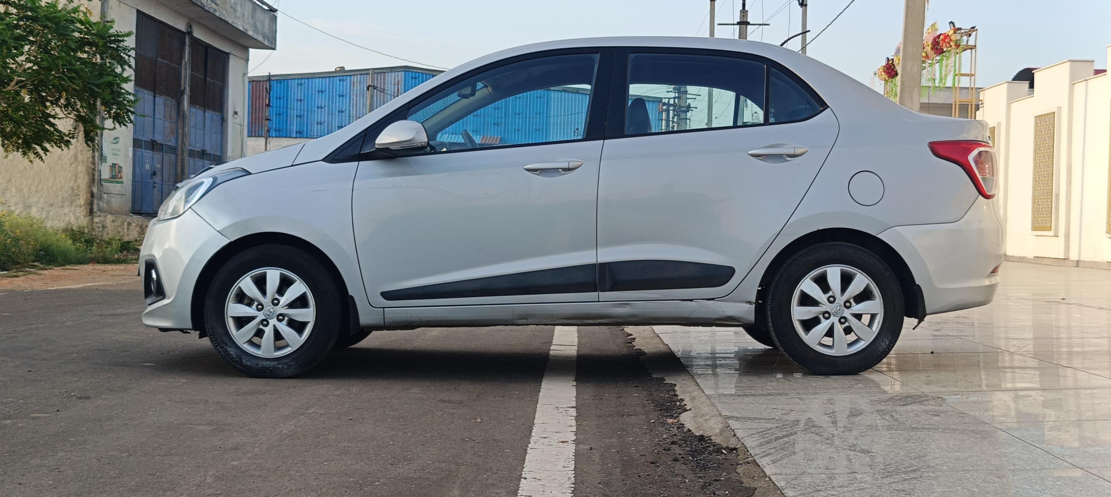 यूज़्ड 2015 ह्युंडई एक्सेंट, Mahuakhurd, Alwar 1 यूज़्ड 2015 ह्युंडई एक्सेंट, Mahuakhurd, Alwar 1