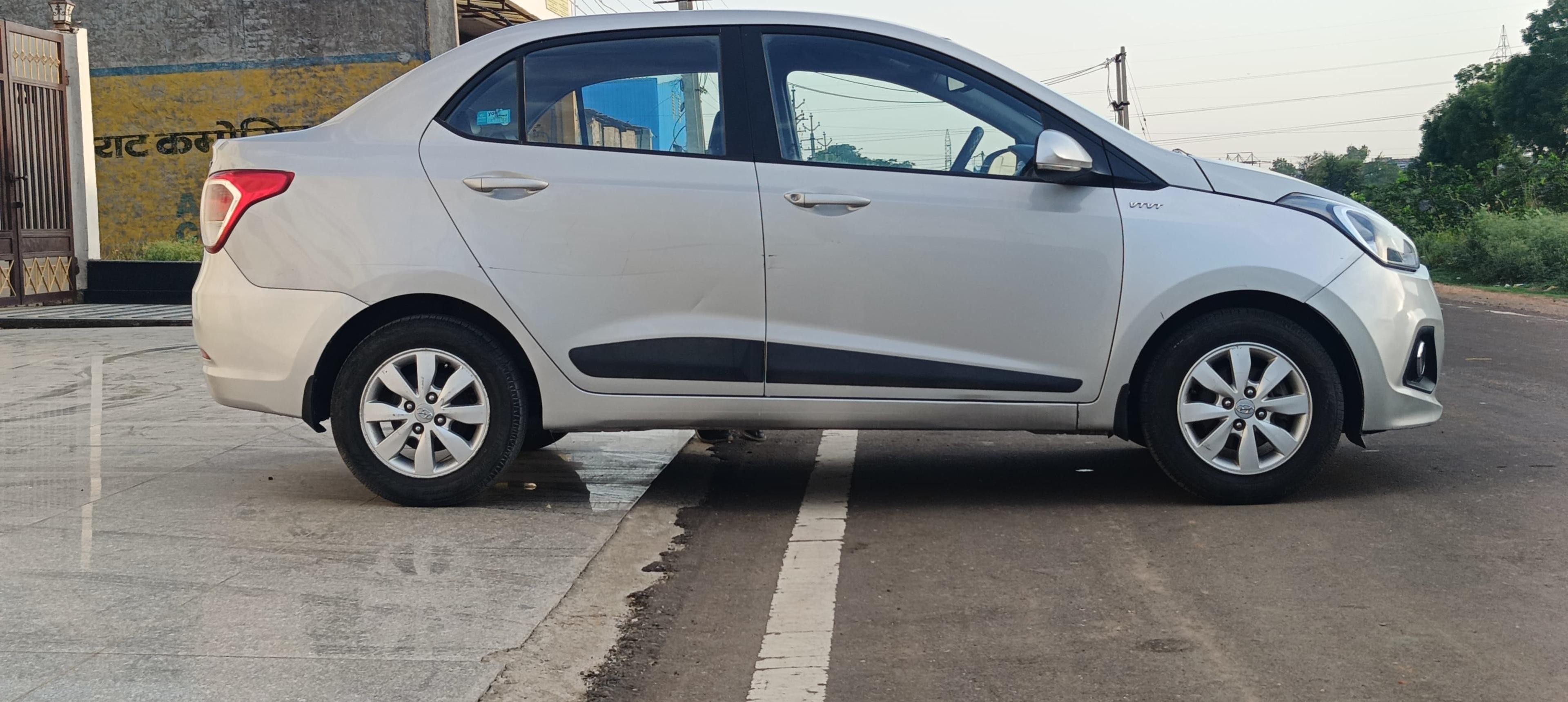 यूज़्ड 2015 ह्युंडई एक्सेंट, Mahuakhurd, Alwar 3 यूज़्ड 2015 ह्युंडई एक्सेंट, Mahuakhurd, Alwar 3