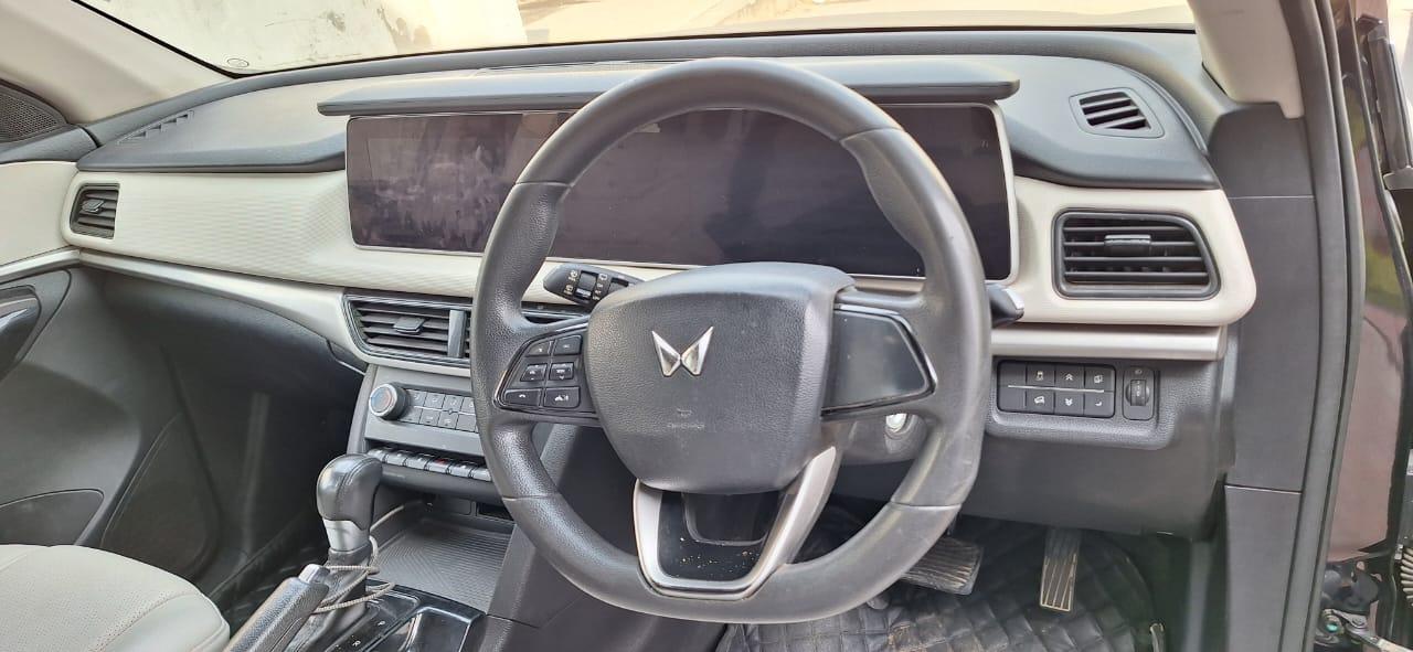 यूज़्ड 2022 महिंद्रा एक्सयूवी700, Mahuakhurd, Alwar 6 यूज़्ड 2022 महिंद्रा एक्सयूवी700, Mahuakhurd, Alwar 6