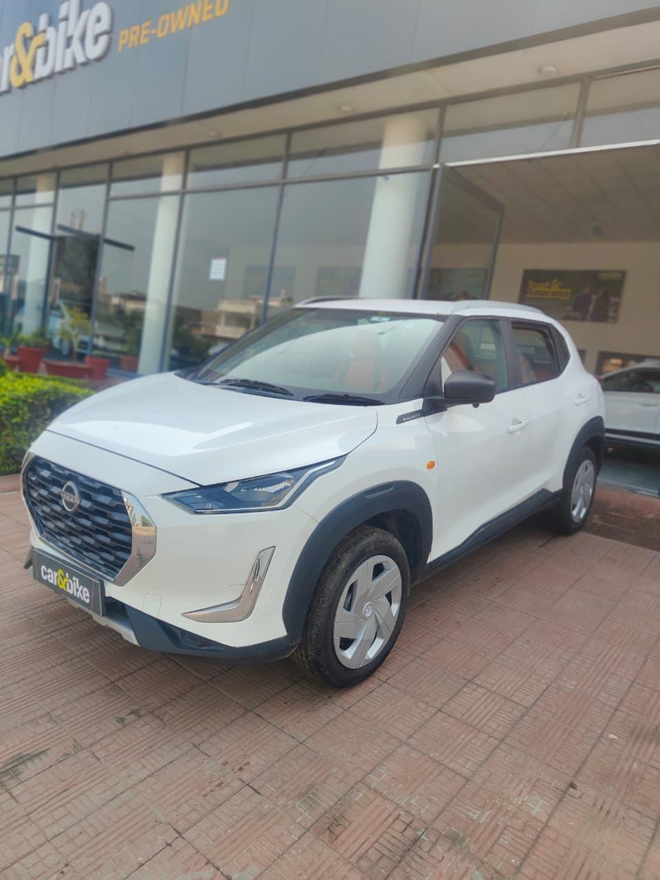 2023 निसान मैग्नाइट XE 2023 निसान मैग्नाइट XE