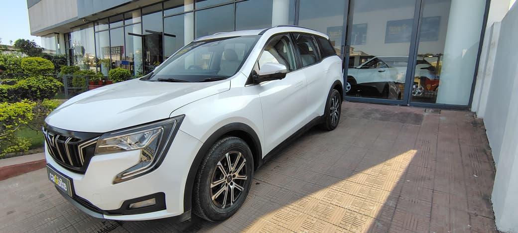 2023 महिंद्रा एक्सयूवी700 AX7 MT Diesel 7 STR 2023 महिंद्रा एक्सयूवी700 AX7 MT Diesel 7 STR