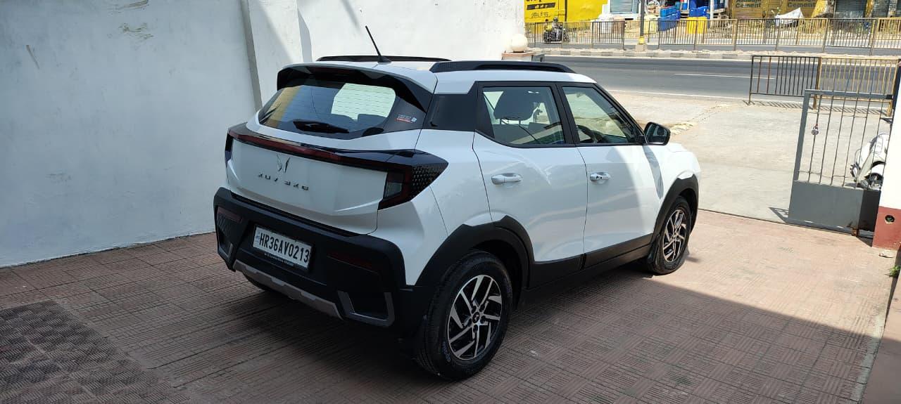 यूज़्ड 2025 महिंद्रा एक्सयूवी 3XO, Mahuakhurd, Alwar 3 यूज़्ड 2025 महिंद्रा एक्सयूवी 3XO, Mahuakhurd, Alwar 3