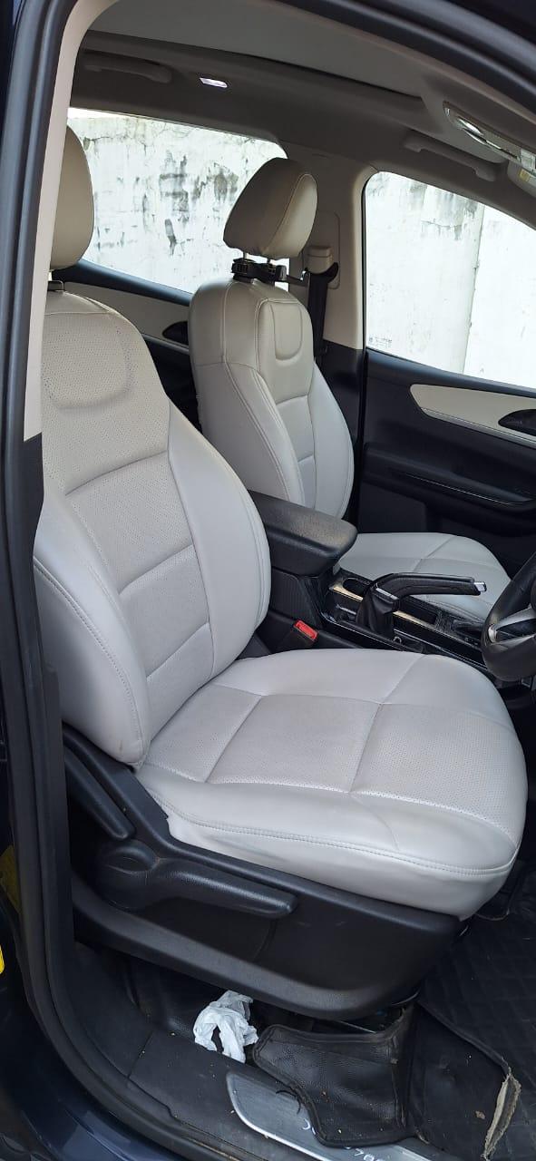 यूज़्ड 2022 महिंद्रा एक्सयूवी700, Mahuakhurd, Alwar 7 यूज़्ड 2022 महिंद्रा एक्सयूवी700, Mahuakhurd, Alwar 7