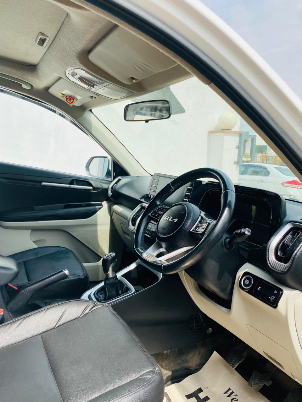 यूज़्ड 2022 किया सॉनेट, Mahuakhurd, Alwar 10 यूज़्ड 2022 किया सॉनेट, Mahuakhurd, Alwar 10