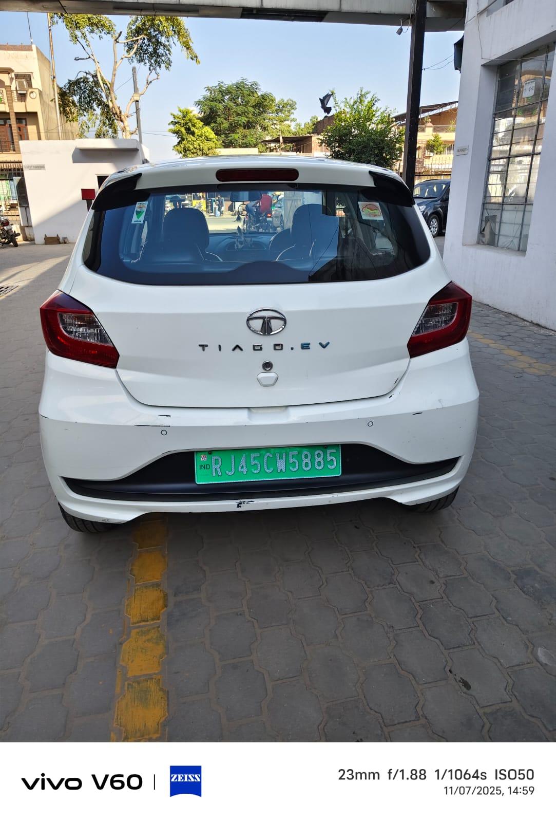 यूज़्ड 2023 टाटा टियागो ईवी, Indra Bazar, Jaipur 2 यूज़्ड 2023 टाटा टियागो ईवी, Indra Bazar, Jaipur 2