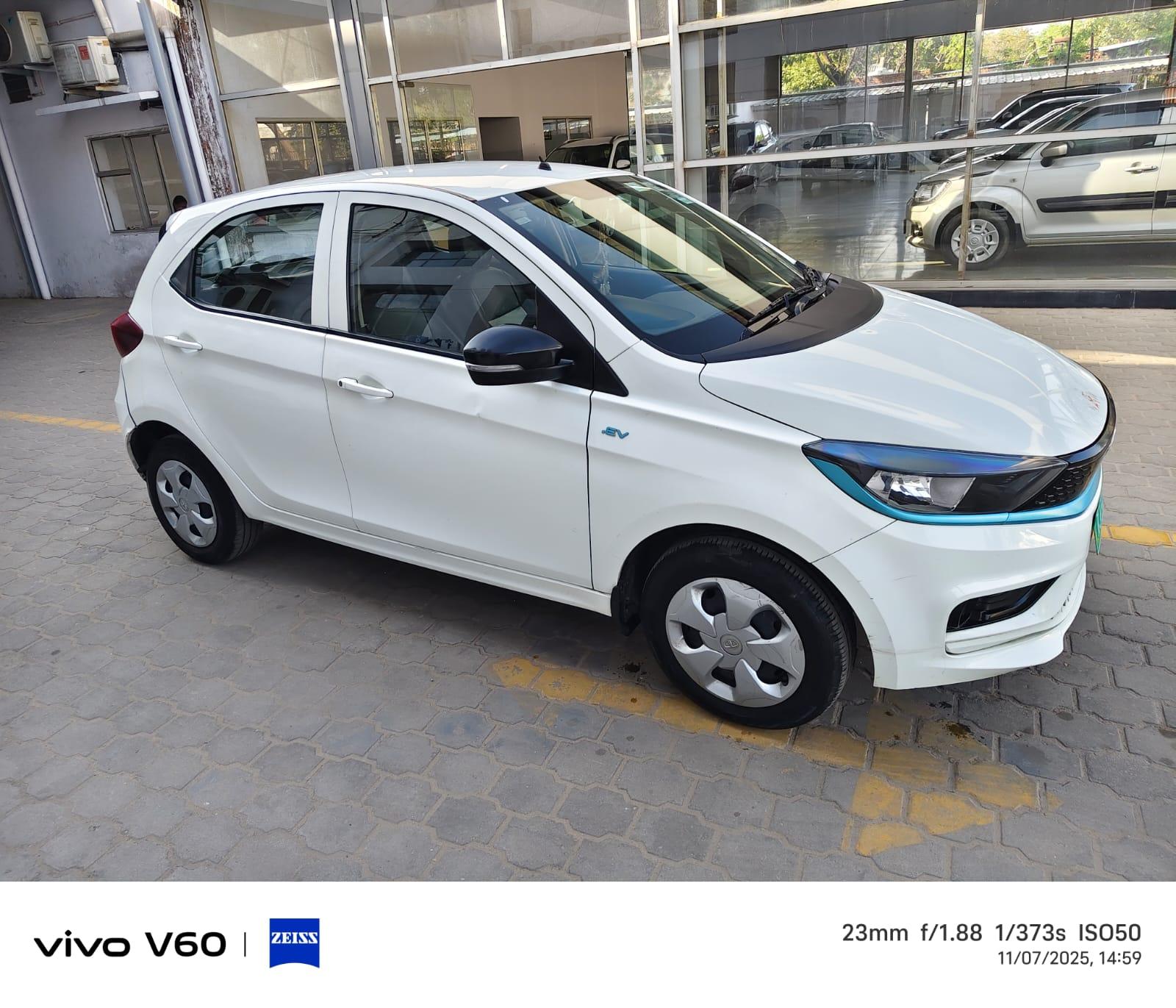 यूज़्ड 2023 टाटा टियागो ईवी, Indra Bazar, Jaipur 3 यूज़्ड 2023 टाटा टियागो ईवी, Indra Bazar, Jaipur 3