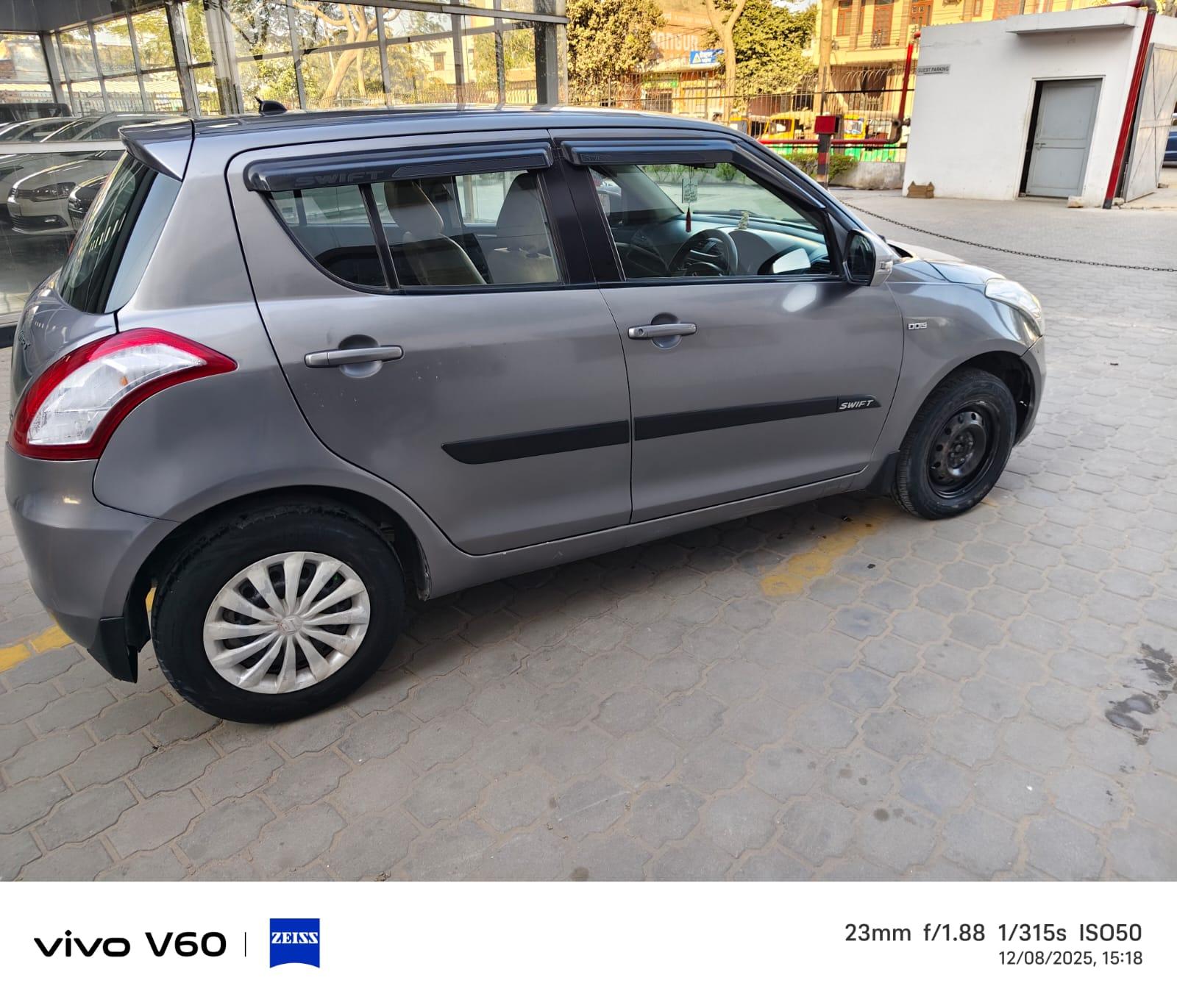 यूज़्ड 2015 मारुति सुजुकी स्विफ्ट, Indra Bazar, Jaipur 3 यूज़्ड 2015 मारुति सुजुकी स्विफ्ट, Indra Bazar, Jaipur 3