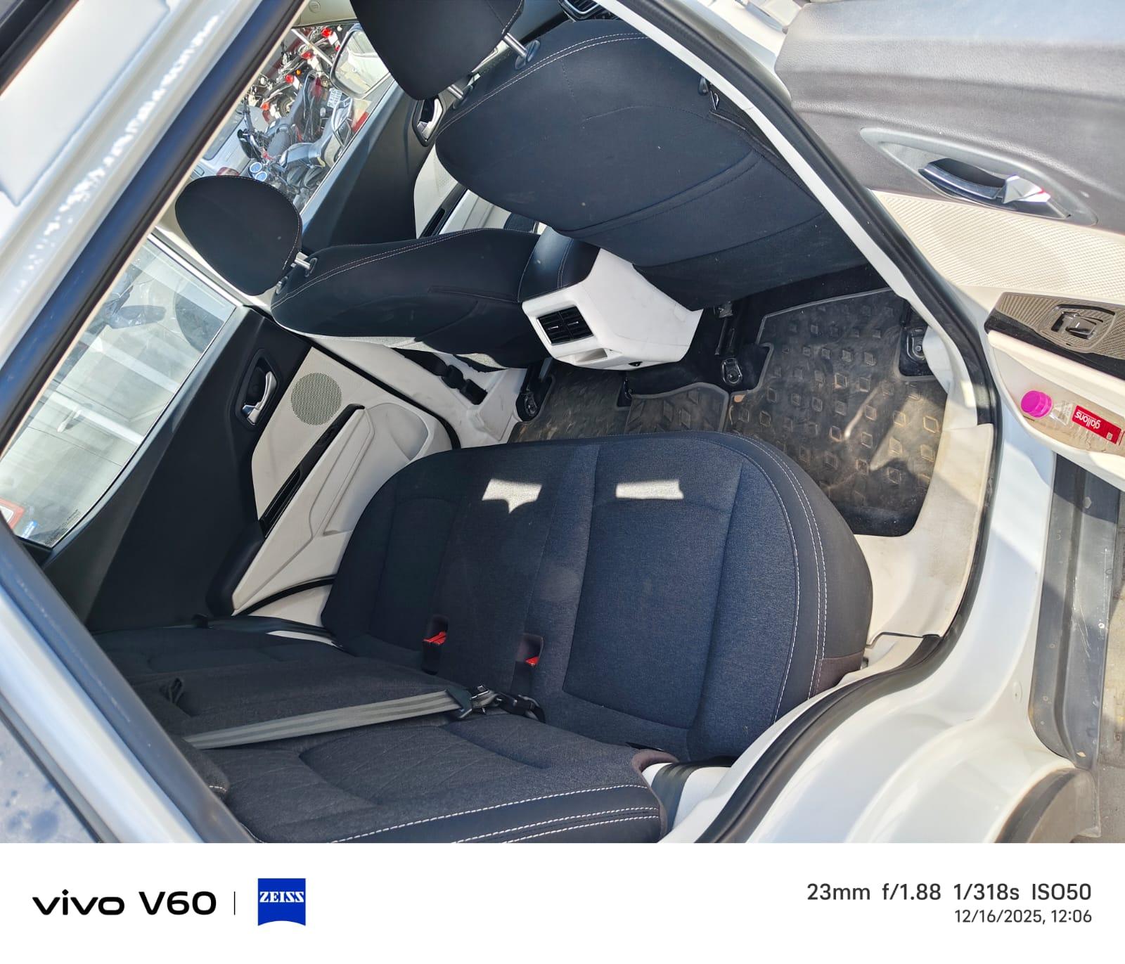 यूज़्ड 2024 महिंद्रा एक्सयूवी 3XO, Indra Bazar, Jaipur 7 यूज़्ड 2024 महिंद्रा एक्सयूवी 3XO, Indra Bazar, Jaipur 7