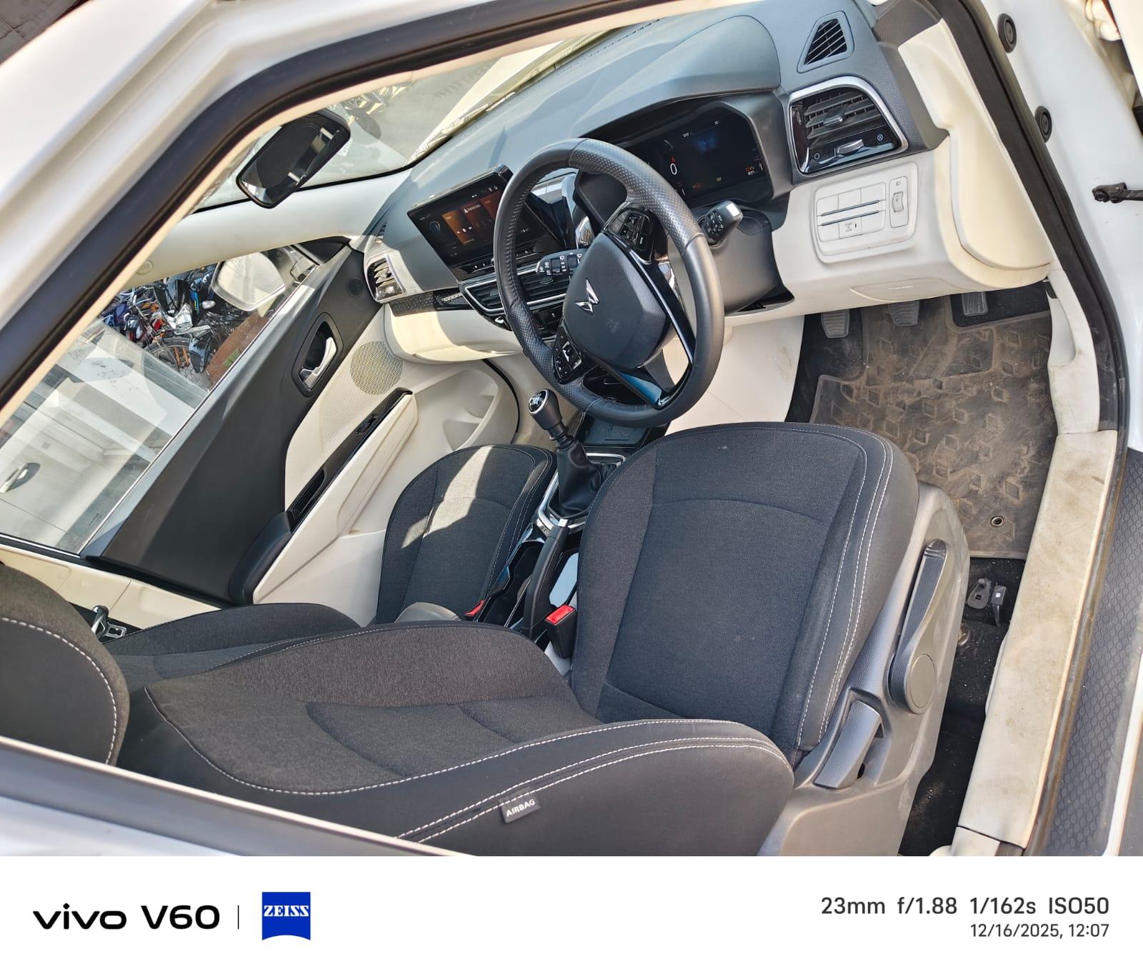 यूज़्ड 2024 महिंद्रा एक्सयूवी 3XO, Indra Bazar, Jaipur 6 यूज़्ड 2024 महिंद्रा एक्सयूवी 3XO, Indra Bazar, Jaipur 6