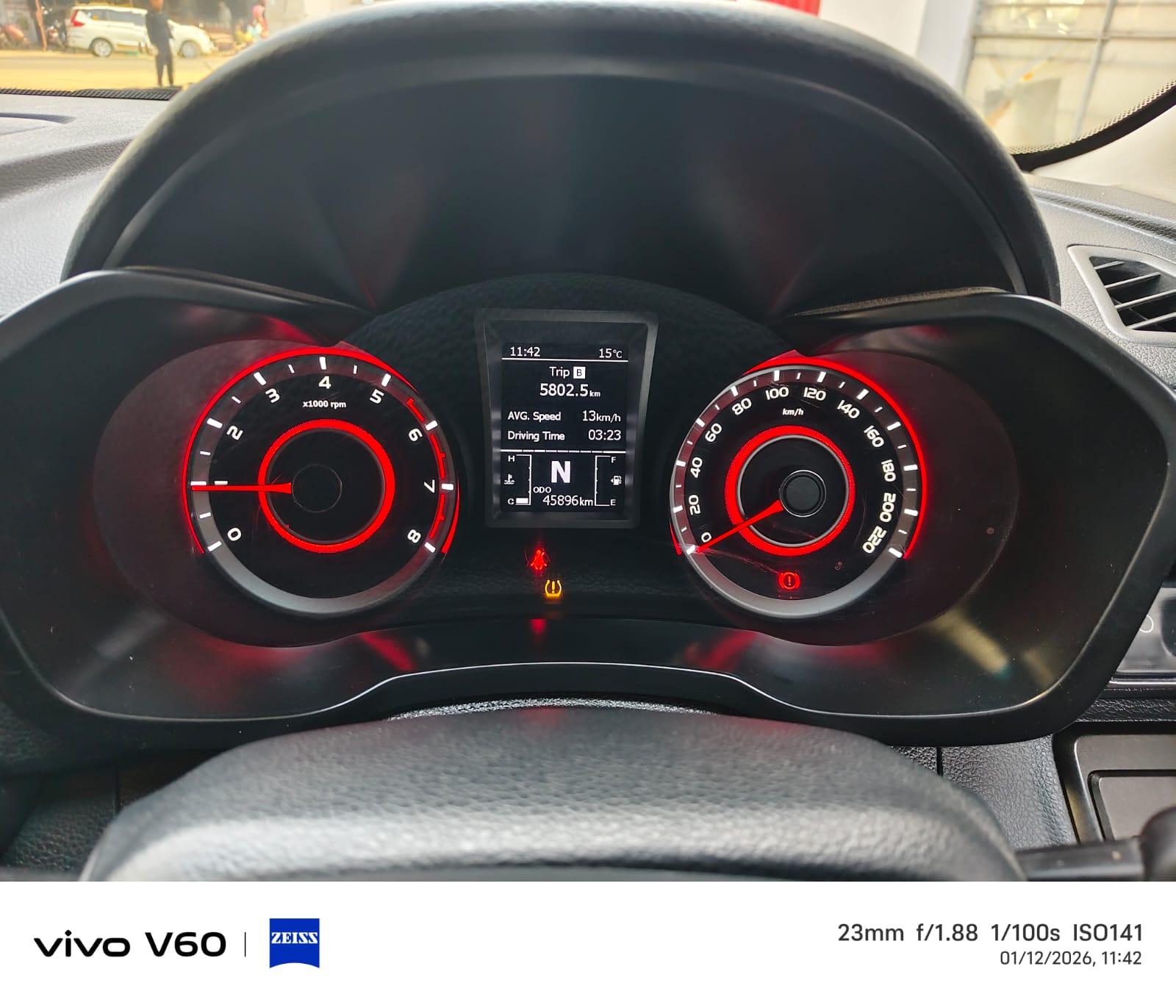 यूज़्ड 2022 महिंद्रा एक्सयूवी300, Indra Bazar, Jaipur 5 यूज़्ड 2022 महिंद्रा एक्सयूवी300, Indra Bazar, Jaipur 5