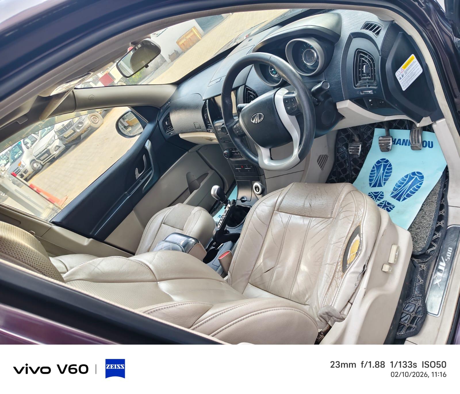 यूज़्ड 2016 महिंद्रा एक्सयूवी500, Indra Bazar, Jaipur 7 यूज़्ड 2016 महिंद्रा एक्सयूवी500, Indra Bazar, Jaipur 7