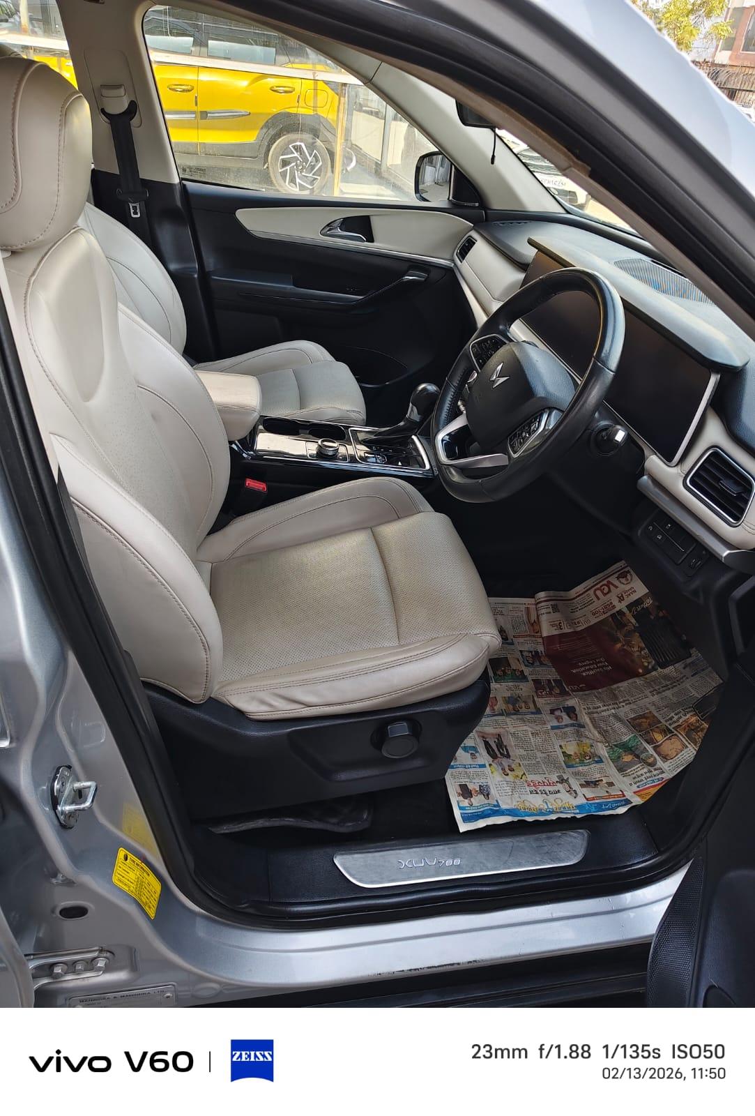 यूज़्ड 2023 महिंद्रा एक्सयूवी700, Indra Bazar, Jaipur 8 यूज़्ड 2023 महिंद्रा एक्सयूवी700, Indra Bazar, Jaipur 8