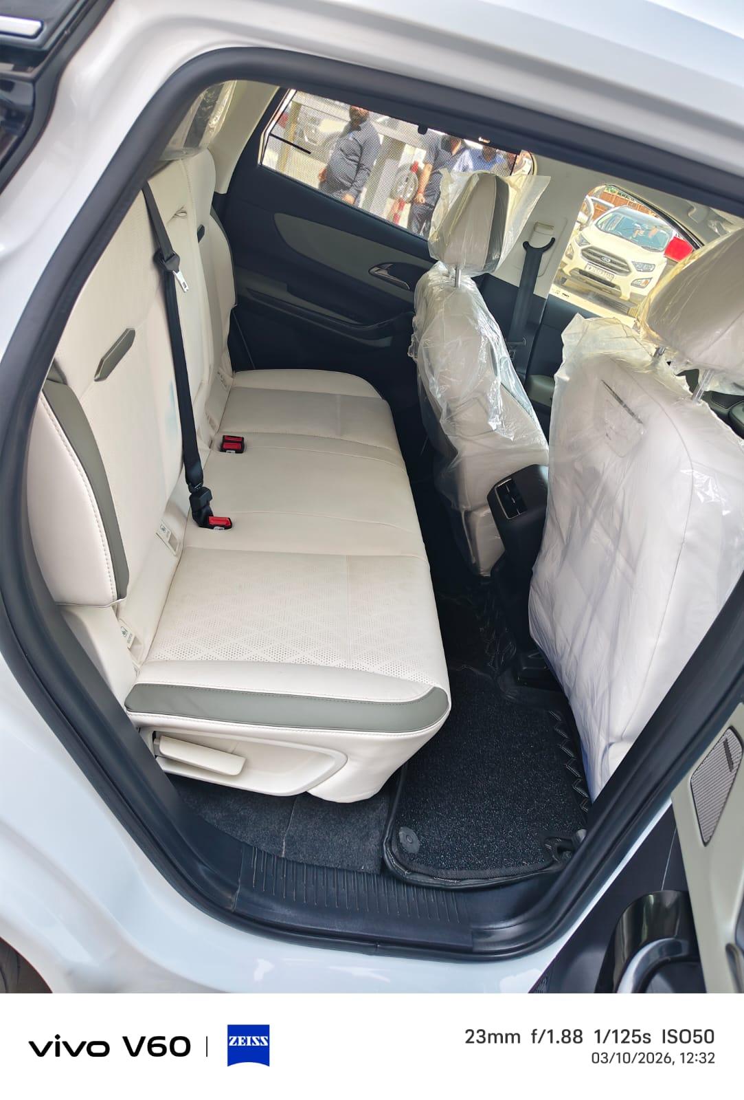 यूज़्ड 2025 महिंद्रा एक्सईवी 9ई, Indra Bazar, Jaipur 8 यूज़्ड 2025 महिंद्रा एक्सईवी 9ई, Indra Bazar, Jaipur 8