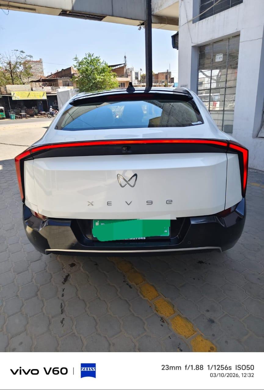 यूज़्ड 2025 महिंद्रा एक्सईवी 9ई, Indra Bazar, Jaipur 2 यूज़्ड 2025 महिंद्रा एक्सईवी 9ई, Indra Bazar, Jaipur 2