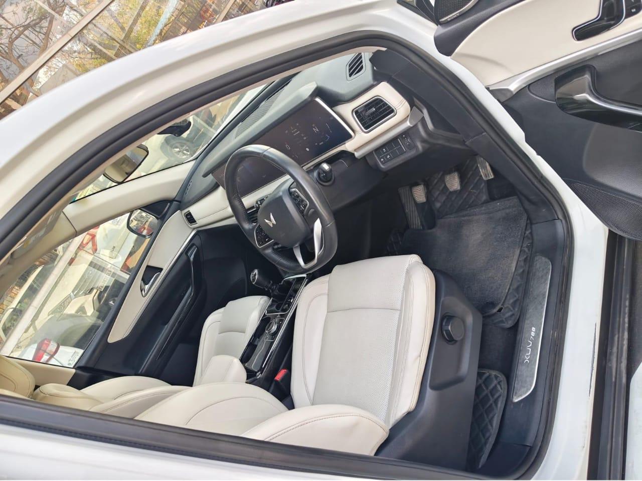 यूज़्ड 2023 महिंद्रा एक्सयूवी700, Indra Bazar, Jaipur 7 यूज़्ड 2023 महिंद्रा एक्सयूवी700, Indra Bazar, Jaipur 7