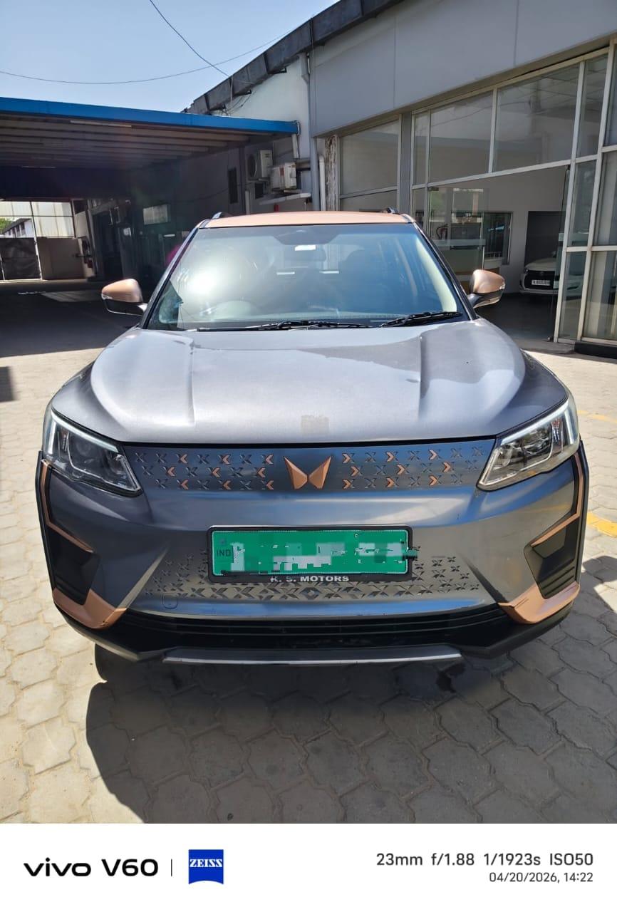 2023 महिंद्रा XUV400 EL Pro DT 39.4 kWh 2023 महिंद्रा XUV400 EL Pro DT 39.4 kWh
