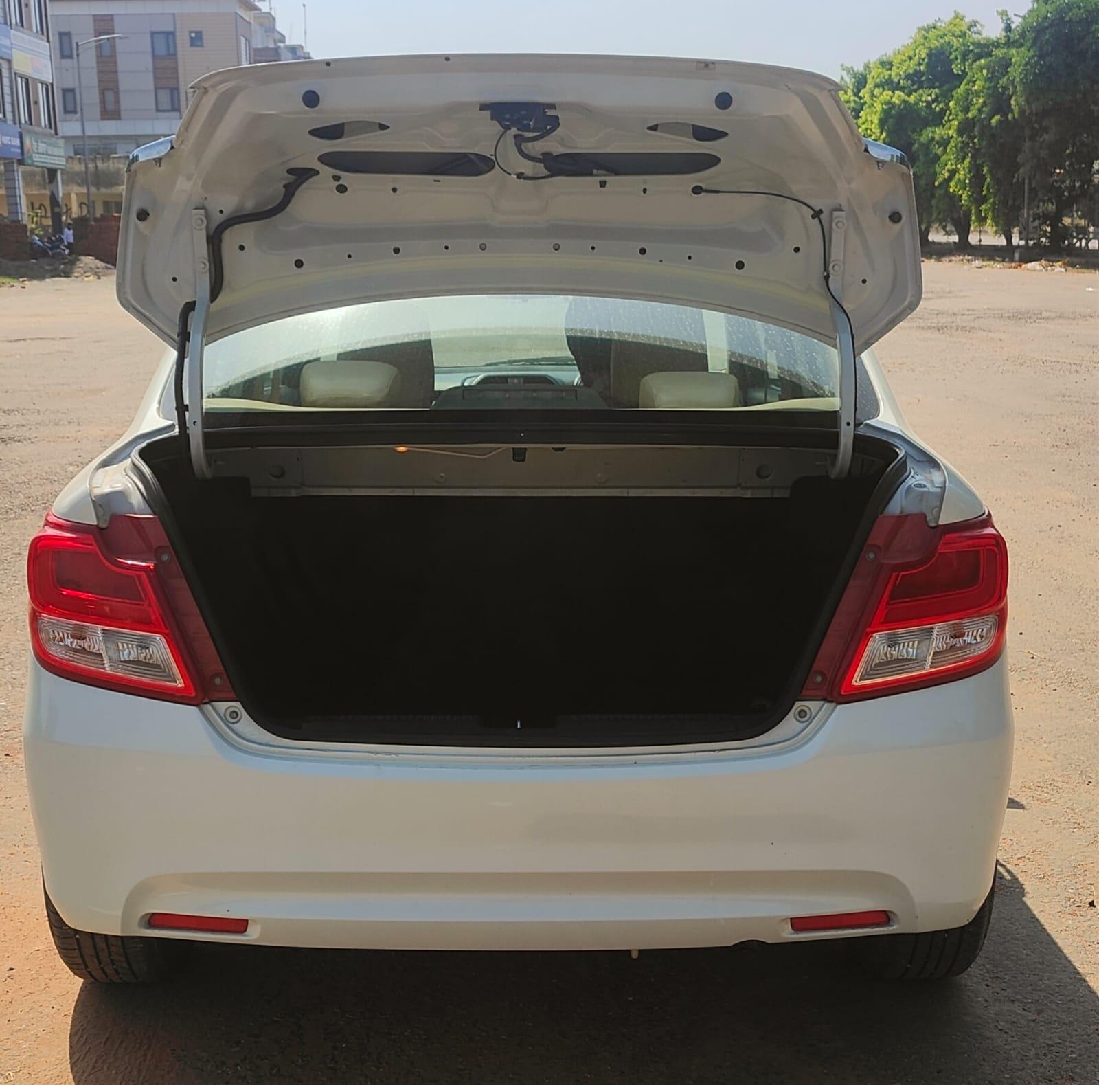 यूज़्ड 2018 मारुति सुजुकी स्विफ्ट डिज़ायर, Amritsar Kty, Amritsar 9 यूज़्ड 2018 मारुति सुजुकी स्विफ्ट डिज़ायर, Amritsar Kty, Amritsar 9