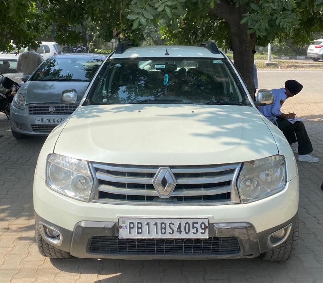 2015 रेनो डस्टर Diesel 85PS RXE 2015 रेनो डस्टर Diesel 85PS RXE