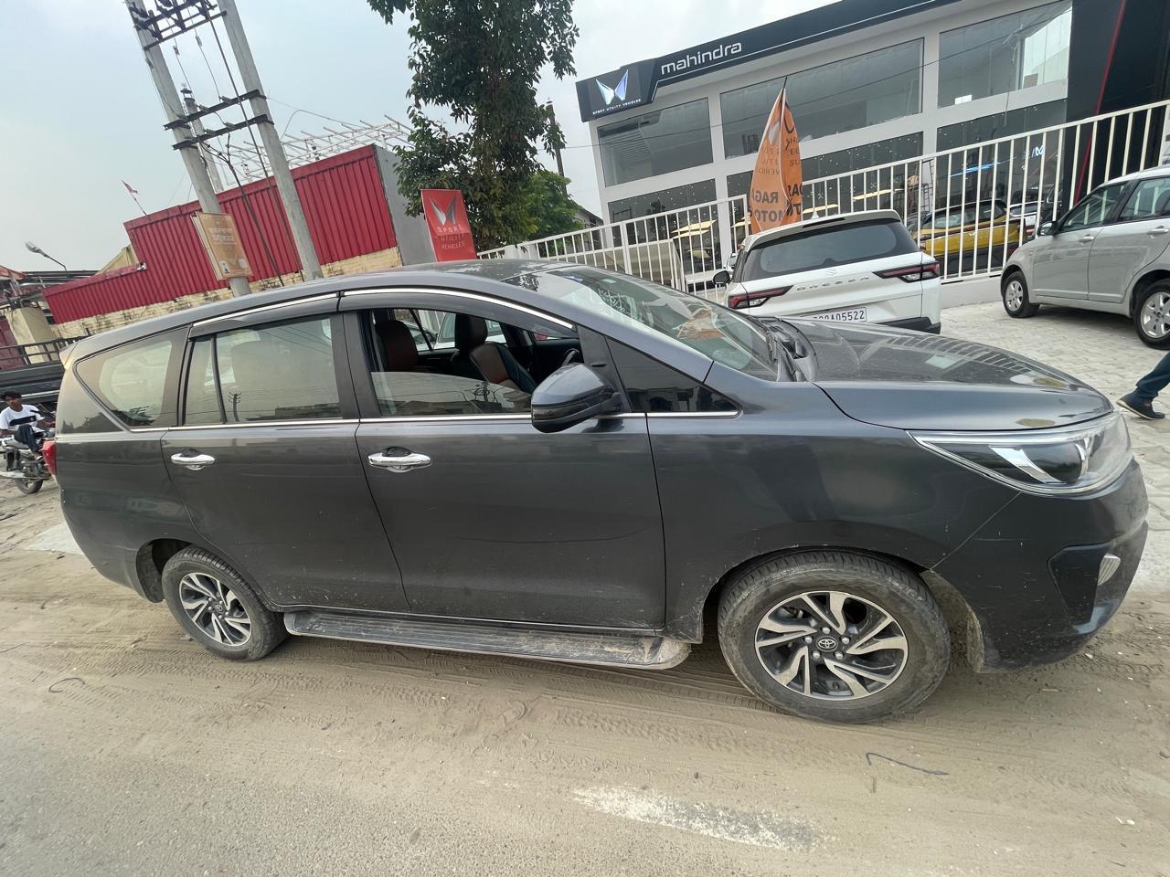 यूज़्ड 2022 टोयोटा इनोवा क्रिस्टा, Jalandhar  3 यूज़्ड 2022 टोयोटा इनोवा क्रिस्टा, Jalandhar  3