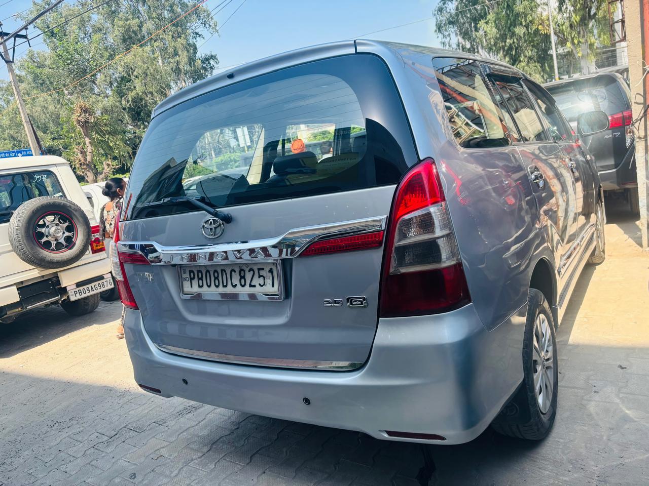 यूज़्ड 2015 टोयोटा इनोवा, Jalandhar  2 यूज़्ड 2015 टोयोटा इनोवा, Jalandhar  2