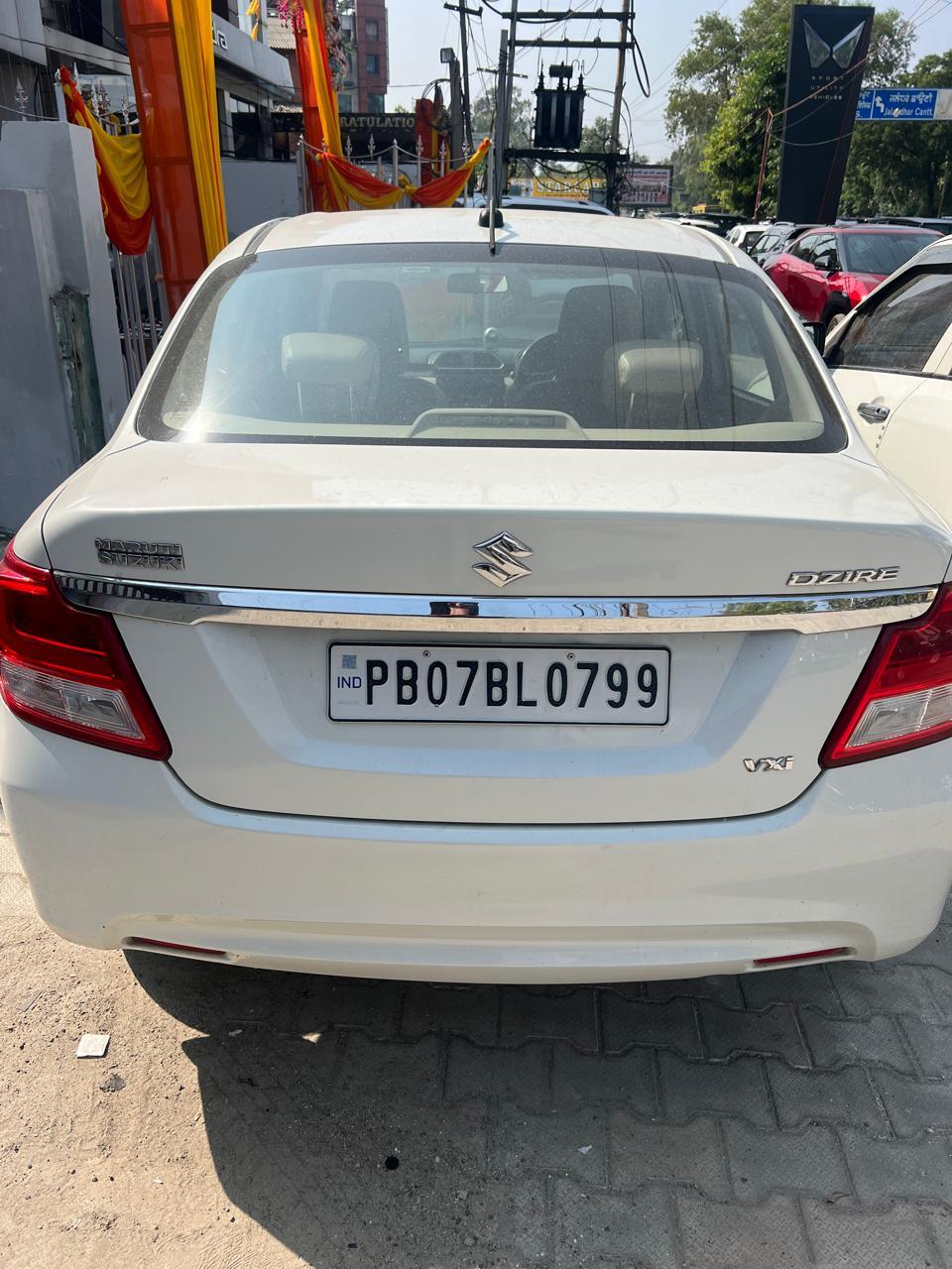 यूज़्ड 2017 मारुति सुजुकी डिजायर, Fentonganj, Jalandhar 3 यूज़्ड 2017 मारुति सुजुकी डिजायर, Fentonganj, Jalandhar 3