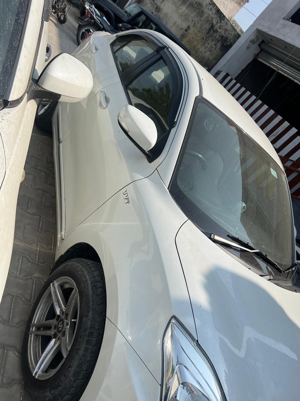 यूज़्ड 2017 मारुति सुजुकी डिजायर, Fentonganj, Jalandhar 2 यूज़्ड 2017 मारुति सुजुकी डिजायर, Fentonganj, Jalandhar 2