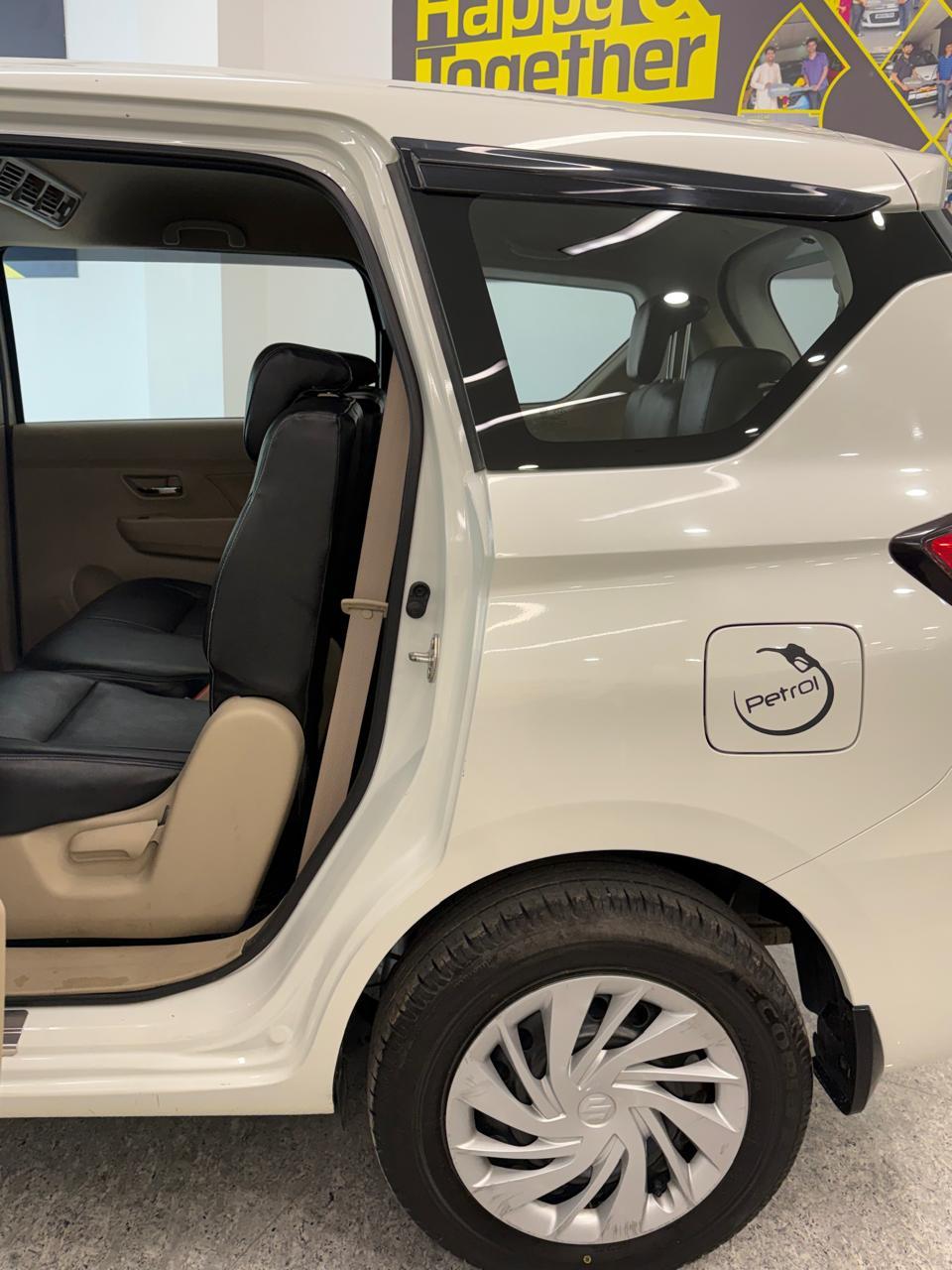 2024 मारुति सुजुकी अर्टिगा VXI (O) 2024 मारुति सुजुकी अर्टिगा VXI (O)