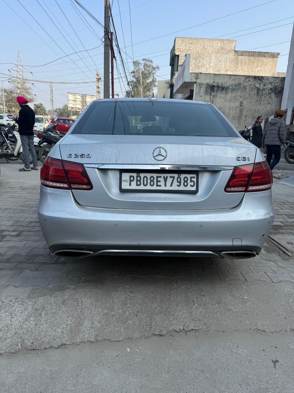यूज़्ड 2014 मर्सिडीज़-बेंज़ ई-क्लास, Fentonganj, Jalandhar 2 यूज़्ड 2014 मर्सिडीज़-बेंज़ ई-क्लास, Fentonganj, Jalandhar 2