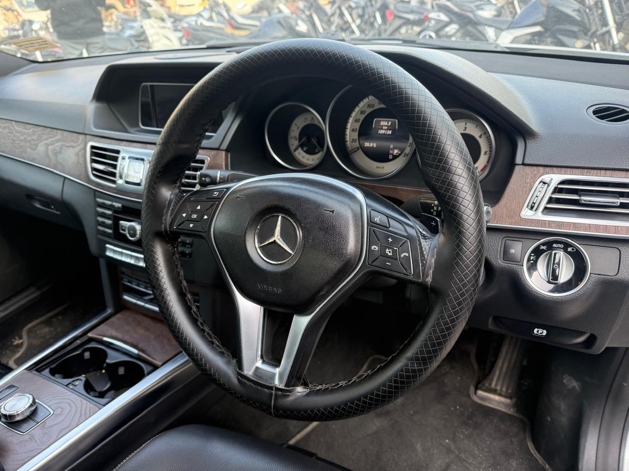 यूज़्ड 2014 मर्सिडीज़-बेंज़ ई-क्लास, Fentonganj, Jalandhar 6 यूज़्ड 2014 मर्सिडीज़-बेंज़ ई-क्लास, Fentonganj, Jalandhar 6