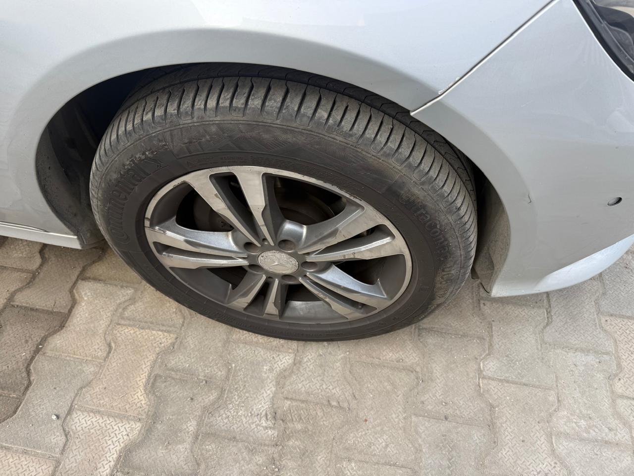 यूज़्ड 2014 मर्सिडीज़-बेंज़ ई-क्लास, Fentonganj, Jalandhar 4 यूज़्ड 2014 मर्सिडीज़-बेंज़ ई-क्लास, Fentonganj, Jalandhar 4