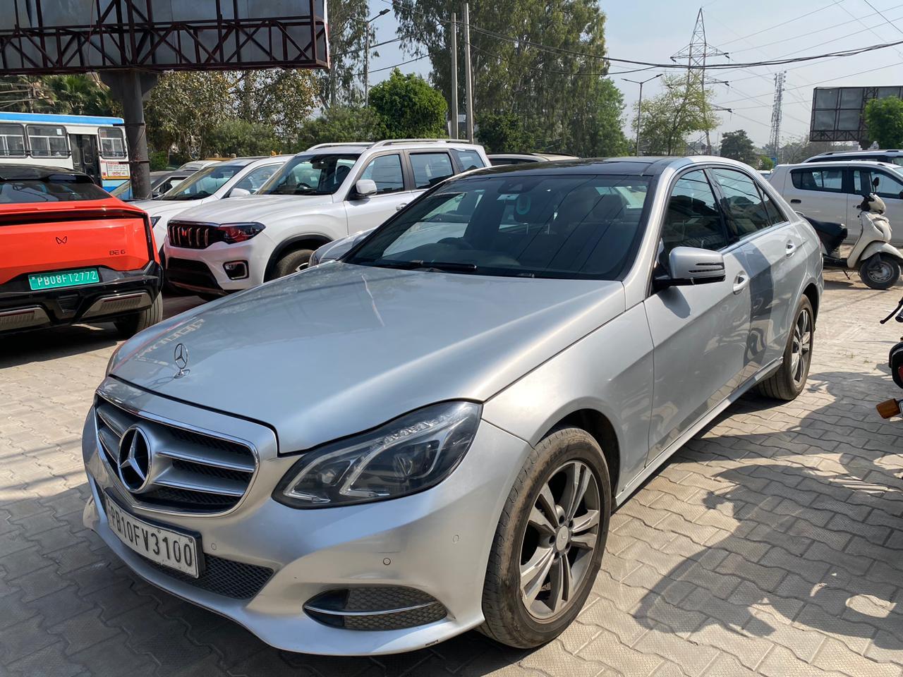 यूज़्ड 2015 मर्सिडीज़-बेंज़ ई-क्लास, Fentonganj, Jalandhar 1 यूज़्ड 2015 मर्सिडीज़-बेंज़ ई-क्लास, Fentonganj, Jalandhar 1