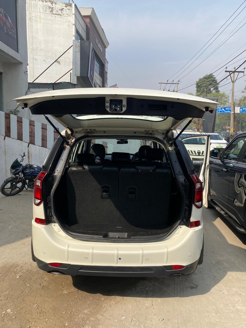 यूज़्ड 2018 महिंद्रा एक्सयूवी500, Fentonganj, Jalandhar 9 यूज़्ड 2018 महिंद्रा एक्सयूवी500, Fentonganj, Jalandhar 9