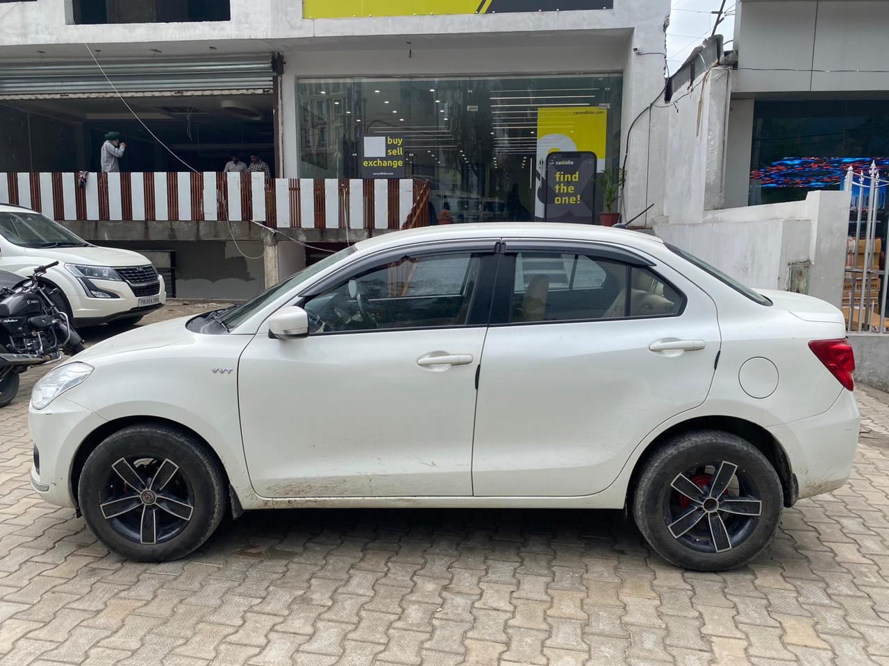 यूज़्ड 2018 मारुति सुजुकी डिजायर, Fentonganj, Jalandhar 1 यूज़्ड 2018 मारुति सुजुकी डिजायर, Fentonganj, Jalandhar 1