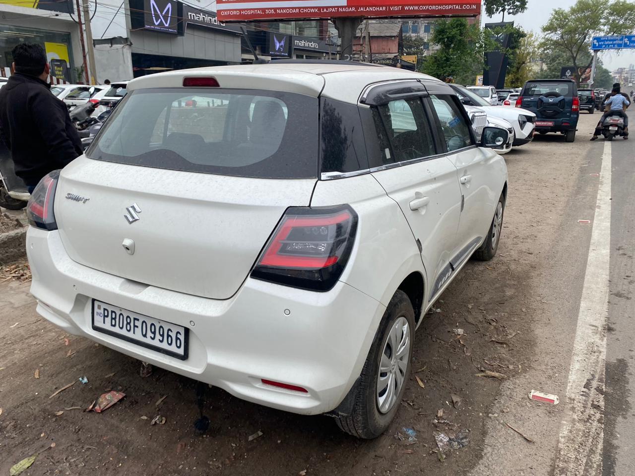 यूज़्ड 2025 मारुति सुजुकी स्विफ्ट, Fentonganj, Jalandhar 4 यूज़्ड 2025 मारुति सुजुकी स्विफ्ट, Fentonganj, Jalandhar 4