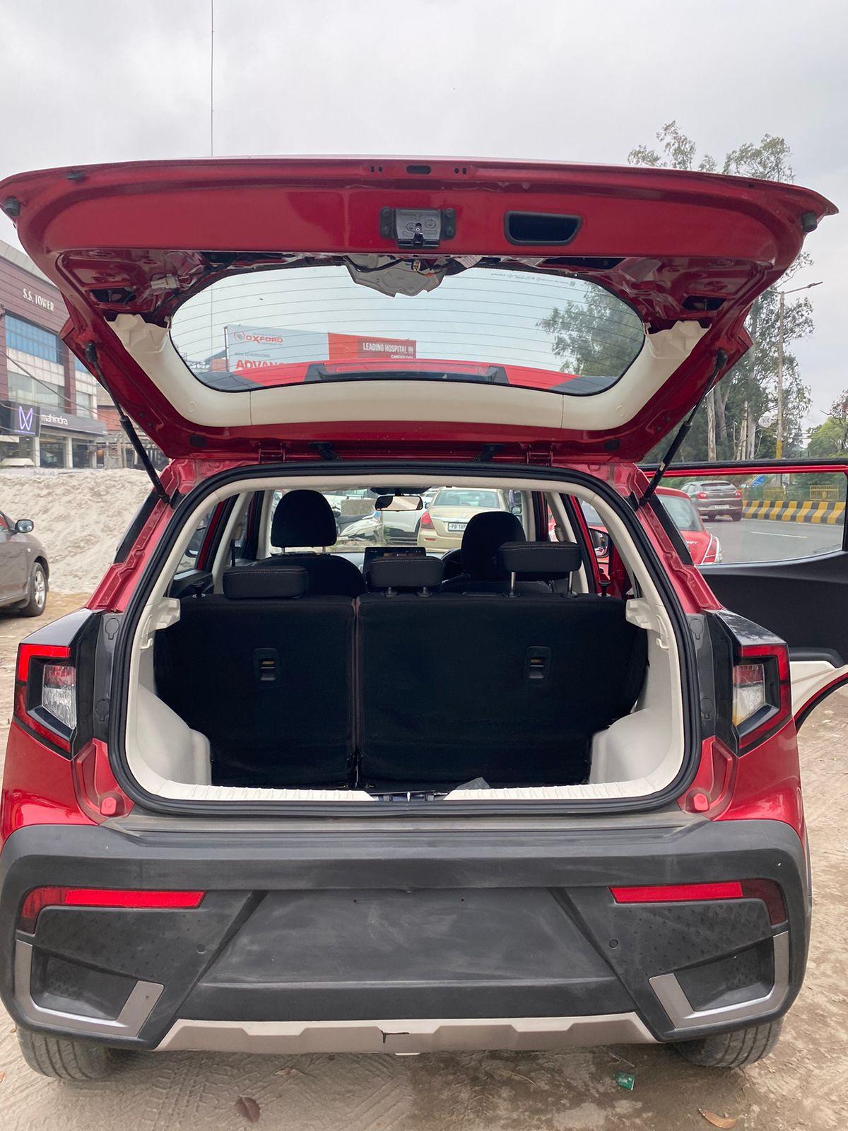 यूज़्ड 2024 महिंद्रा एक्सयूवी 3XO, Fentonganj, Jalandhar 7 यूज़्ड 2024 महिंद्रा एक्सयूवी 3XO, Fentonganj, Jalandhar 7