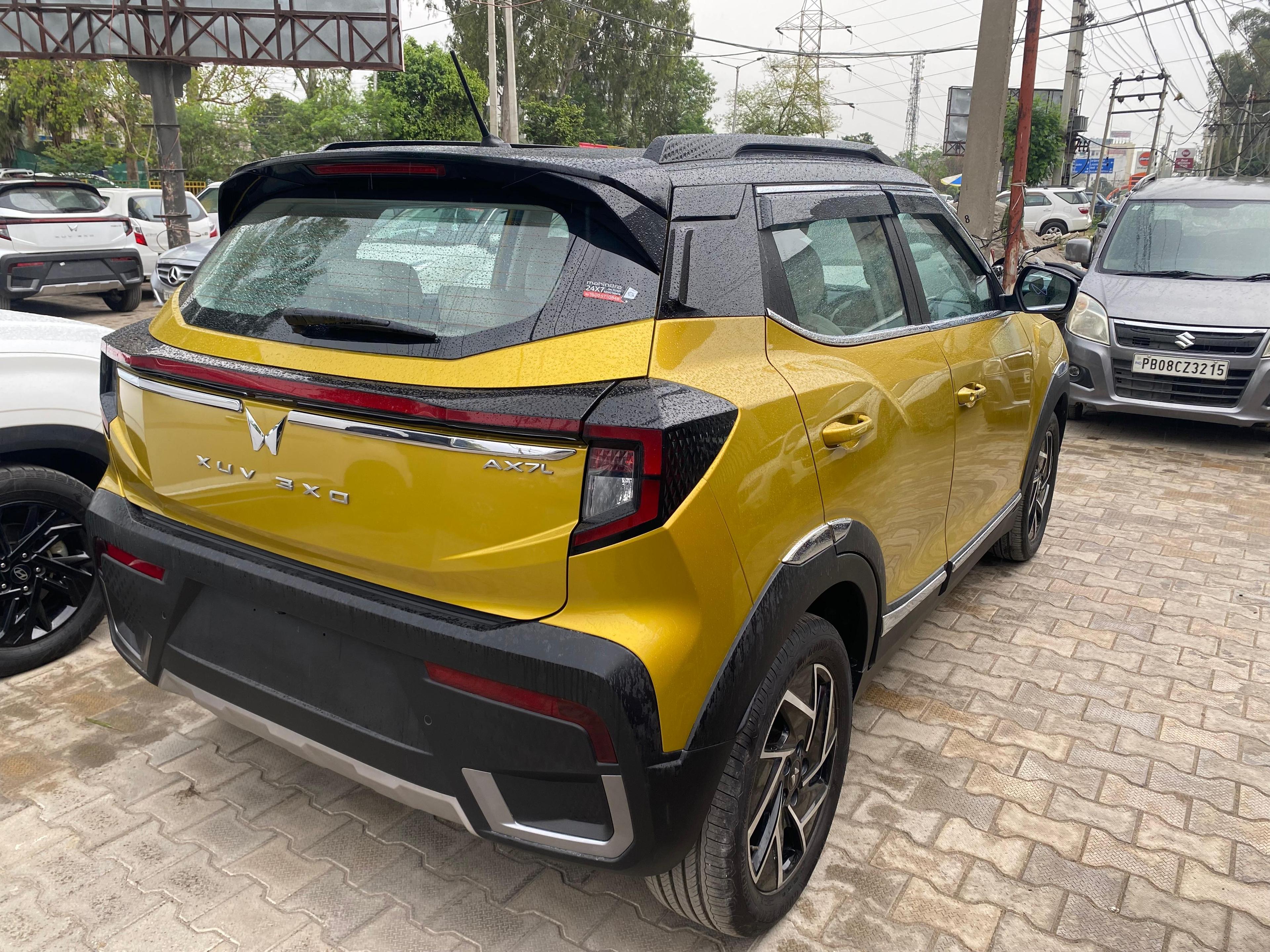 यूज़्ड 2024 महिंद्रा एक्सयूवी 3XO, Fentonganj, Jalandhar 4 यूज़्ड 2024 महिंद्रा एक्सयूवी 3XO, Fentonganj, Jalandhar 4