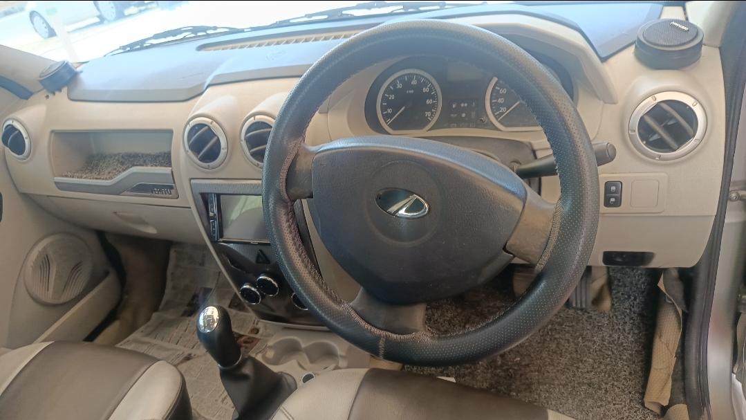 यूज़्ड 2013 महिंद्रा वेरिटो, Alagapuram, Salem 10 यूज़्ड 2013 महिंद्रा वेरिटो, Alagapuram, Salem 10