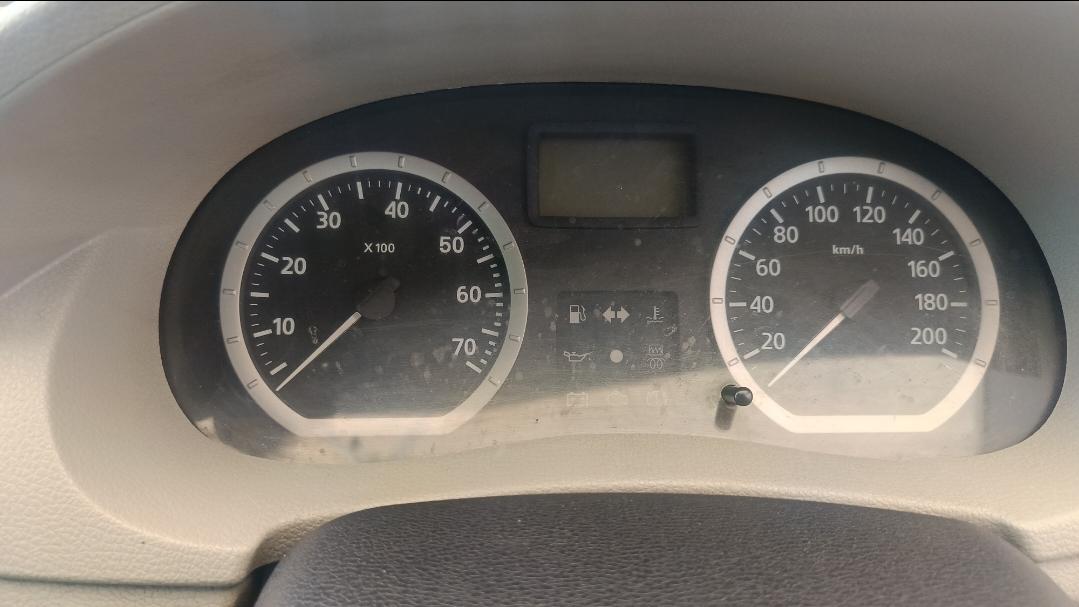 यूज़्ड 2013 महिंद्रा वेरिटो, Alagapuram, Salem 9 यूज़्ड 2013 महिंद्रा वेरिटो, Alagapuram, Salem 9