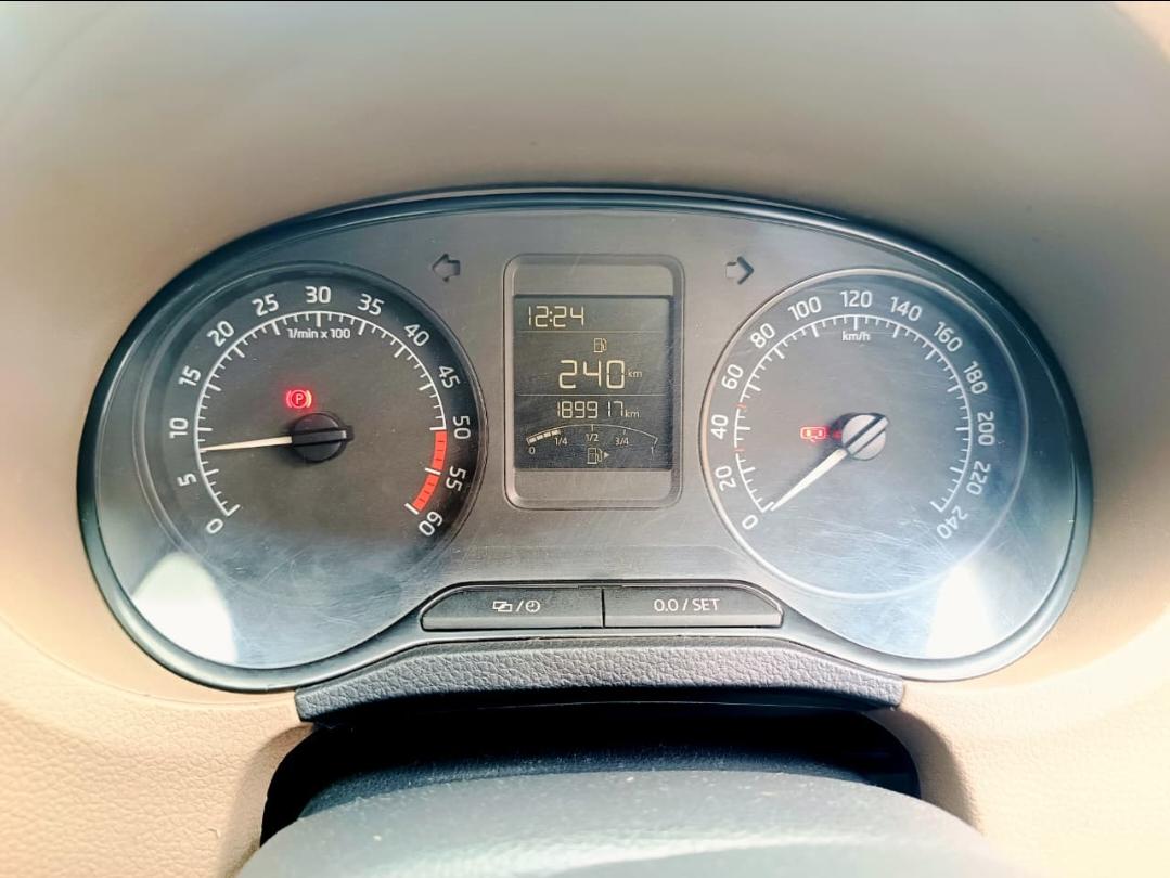 यूज़्ड 2015 स्कोडा रैपिड, Alagapuram, Salem 9 यूज़्ड 2015 स्कोडा रैपिड, Alagapuram, Salem 9