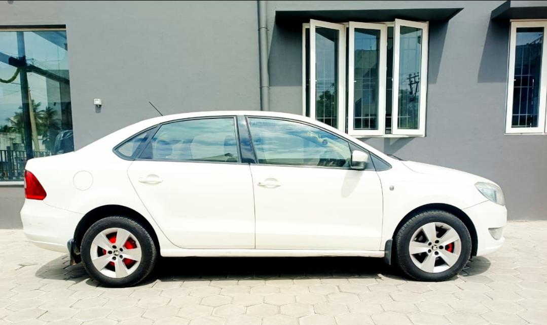 यूज़्ड 2015 स्कोडा रैपिड, Alagapuram, Salem 4 यूज़्ड 2015 स्कोडा रैपिड, Alagapuram, Salem 4