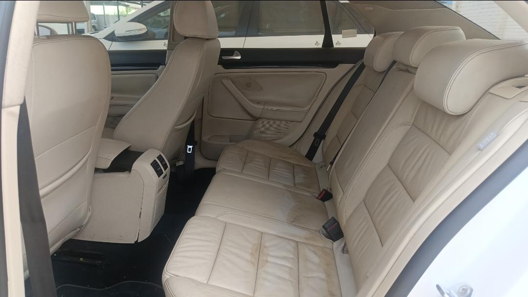 यूज़्ड 2011 फॉक्सवैगन जेट्टा, Alagapuram, Salem 15 यूज़्ड 2011 फॉक्सवैगन जेट्टा, Alagapuram, Salem 15