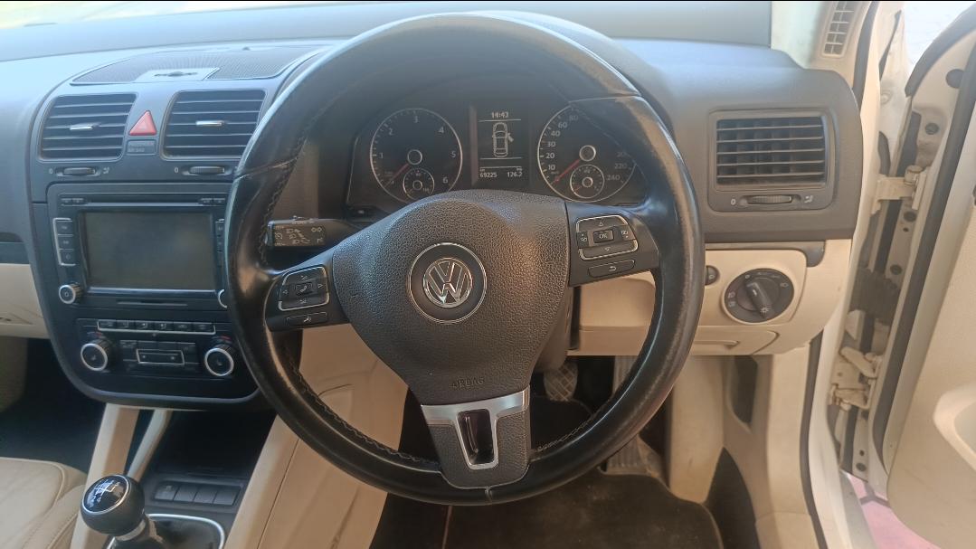 यूज़्ड 2011 फॉक्सवैगन जेट्टा, Alagapuram, Salem 11 यूज़्ड 2011 फॉक्सवैगन जेट्टा, Alagapuram, Salem 11