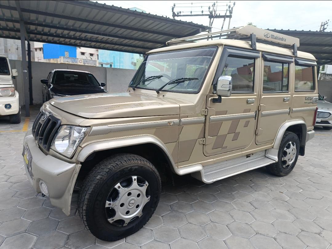 2011 महिंद्रा बोलेरो SLE BS4 2011 महिंद्रा बोलेरो SLE BS4