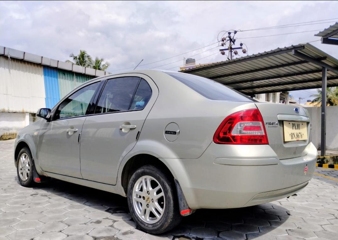 यूज़्ड 2011 फोर्ड फिएस्टा क्लासिक, Alagapuram, Salem 4 यूज़्ड 2011 फोर्ड फिएस्टा क्लासिक, Alagapuram, Salem 4